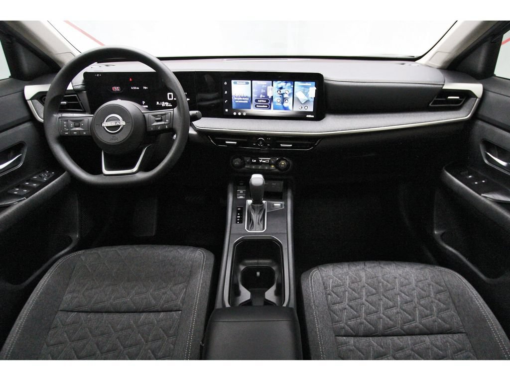 Used 2026 Nissan Kicks SV w/ SV Premium Package FWD image 9