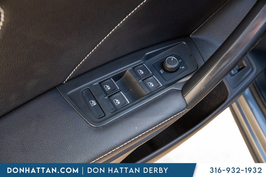 Used 2024 Volkswagen Tiguan SE AWD/4WD image 15