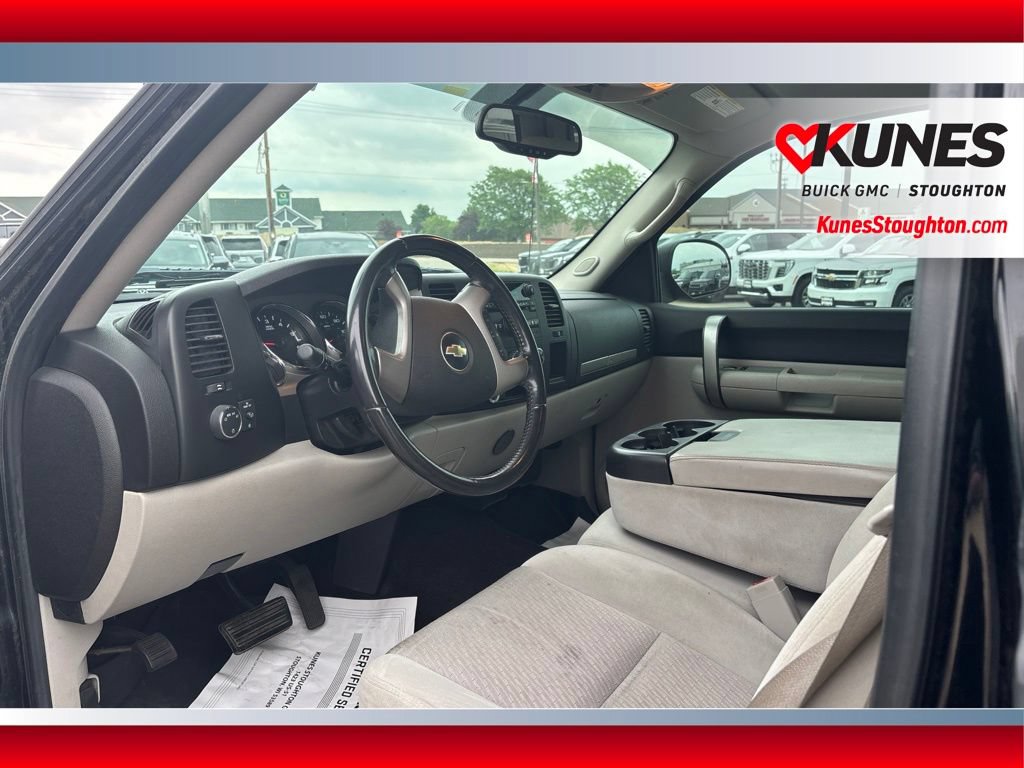 Used 2009 Chevrolet Silverado 1500 LT w/ Power Pack Plus AWD/4WD image 14