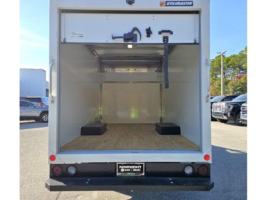 New 2025 GMC Savana 3500 w/ Power Convenience Package RWD image 12
