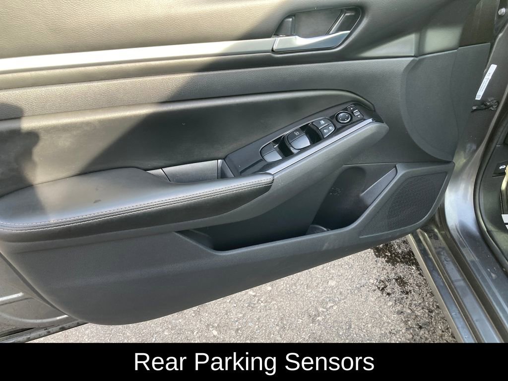 Used 2023 Nissan Altima 2.5 SV FWD image 13