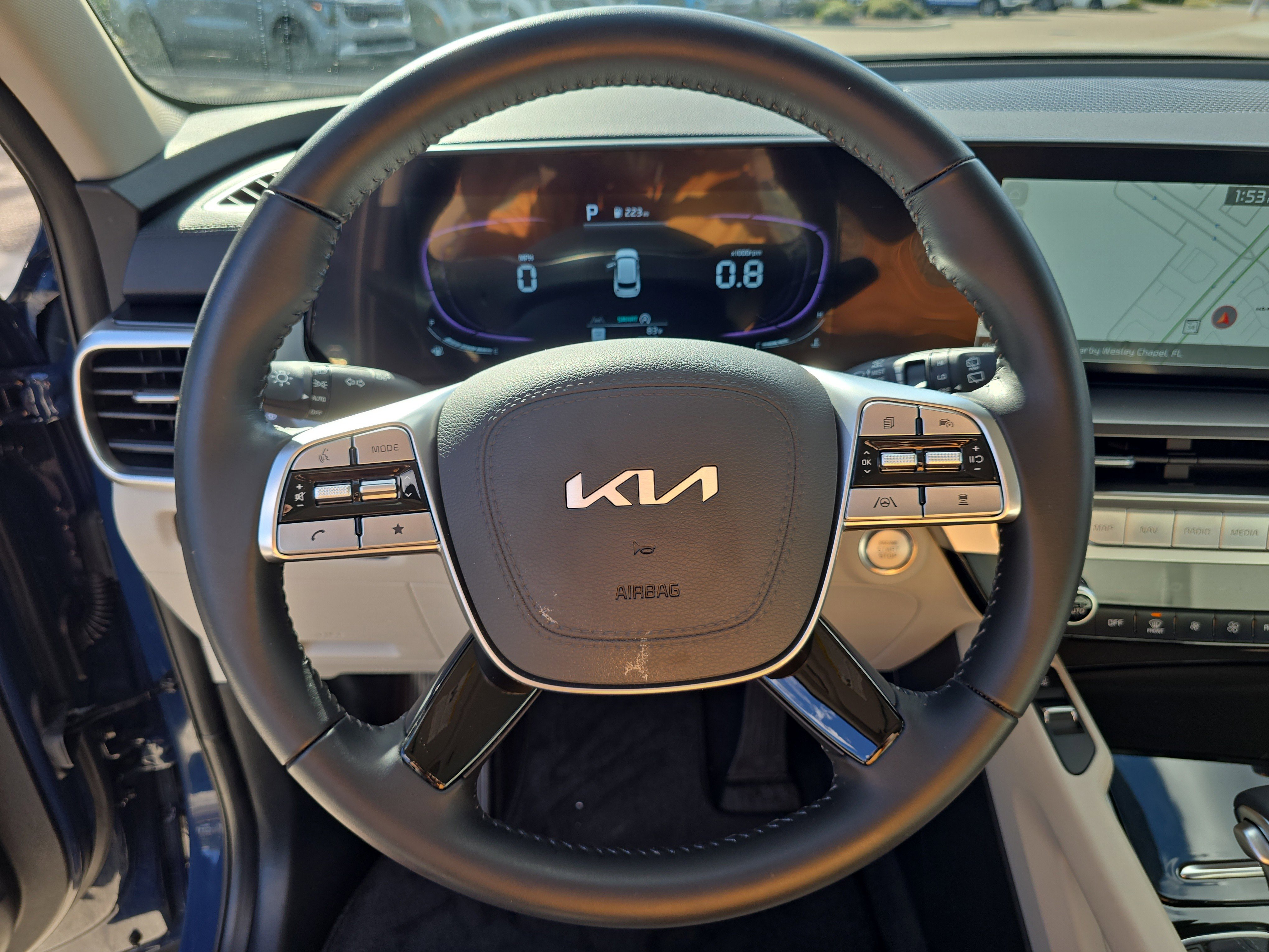 Used 2025 Kia Telluride S image 34