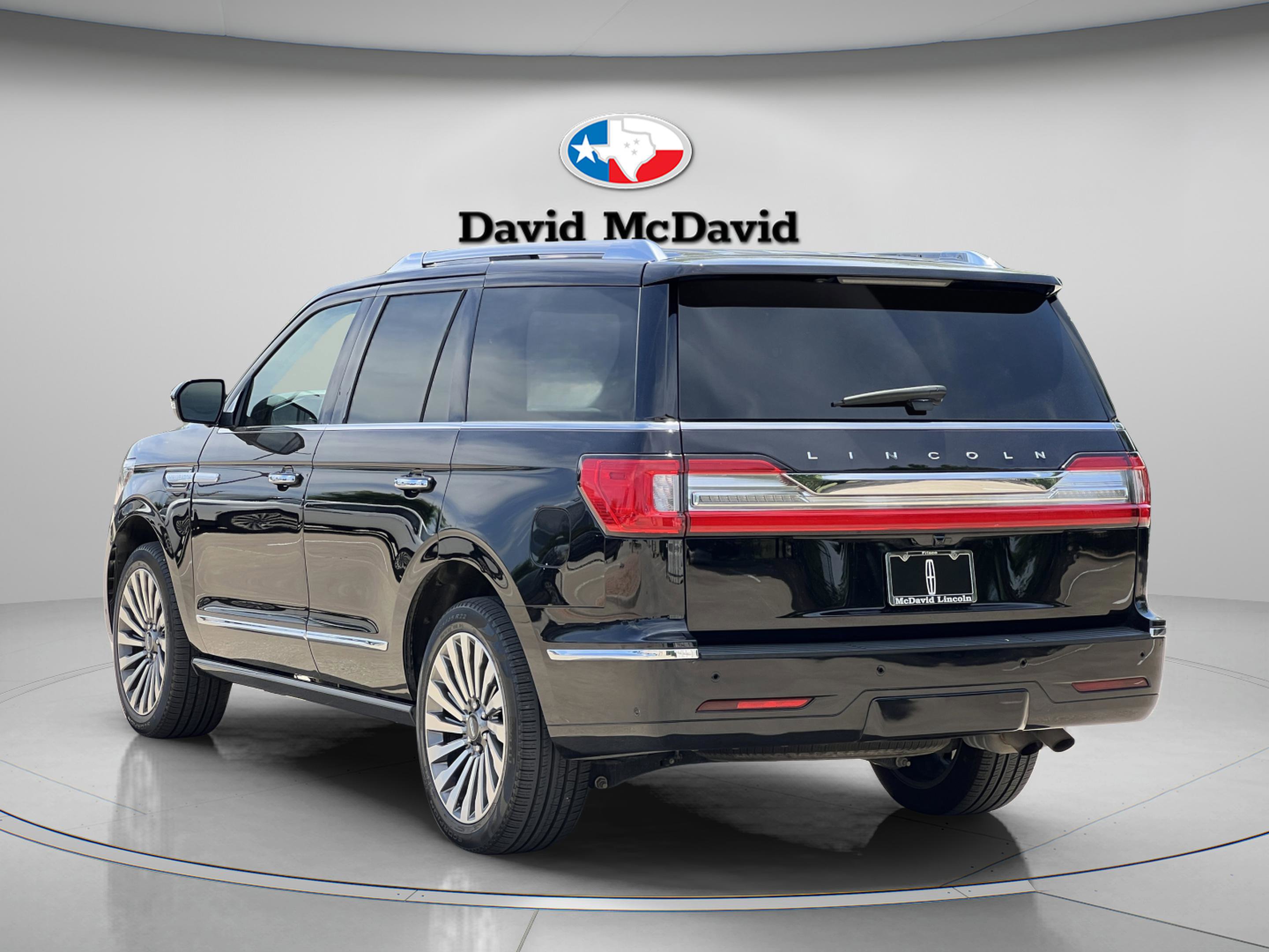 Used 2019 Lincoln Navigator Reserve AWD/4WD image 5