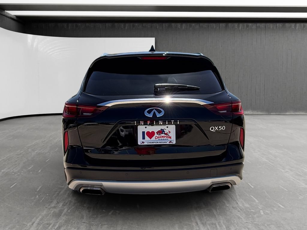 Used 2022 INFINITI QX50 Essential FWD image 4