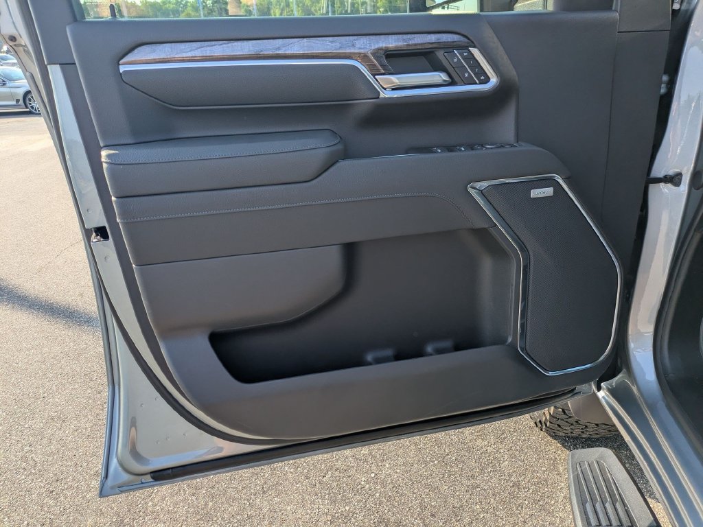 New 2026 Chevrolet Silverado 2500 LTZ w/ LTZ Plus Package AWD/4WD image 9
