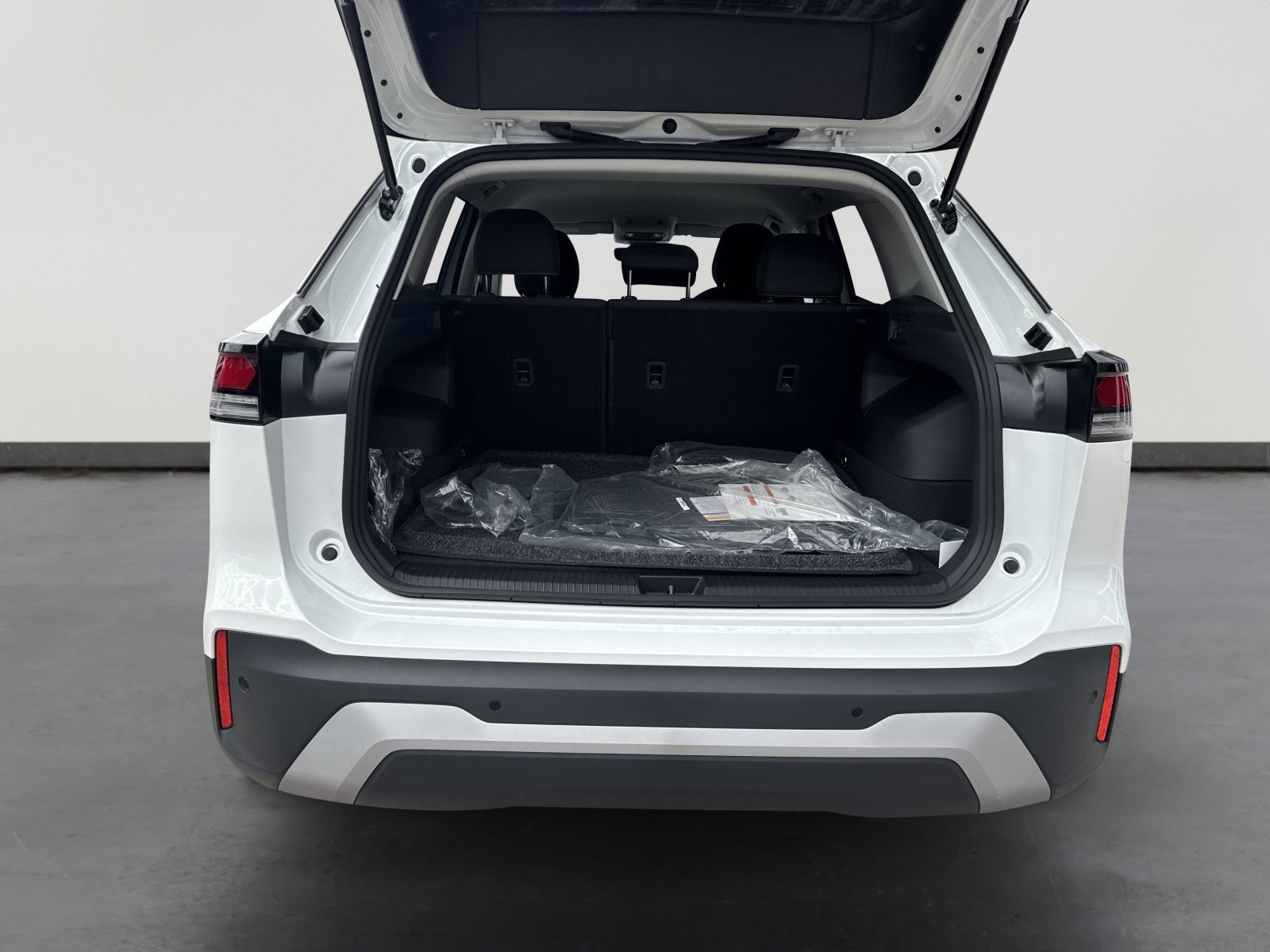 New 2026 Volkswagen Tiguan S FWD image 7