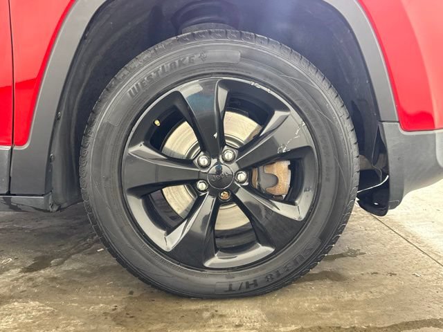Used 2018 Jeep Cherokee Limited w/ High Altitude Package AWD/4WD image 11
