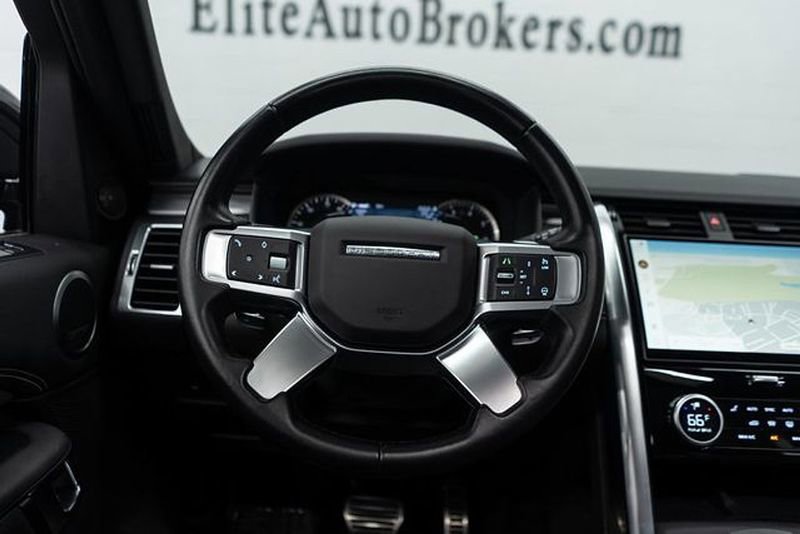 Used 2023 Land Rover Discovery S R-Dynamic image 22