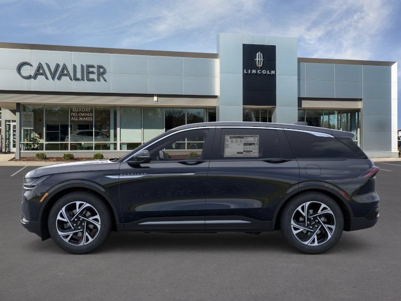 Used 2026 Lincoln Nautilus Premier w/ Equipment Group 102A AWD/4WD image 3