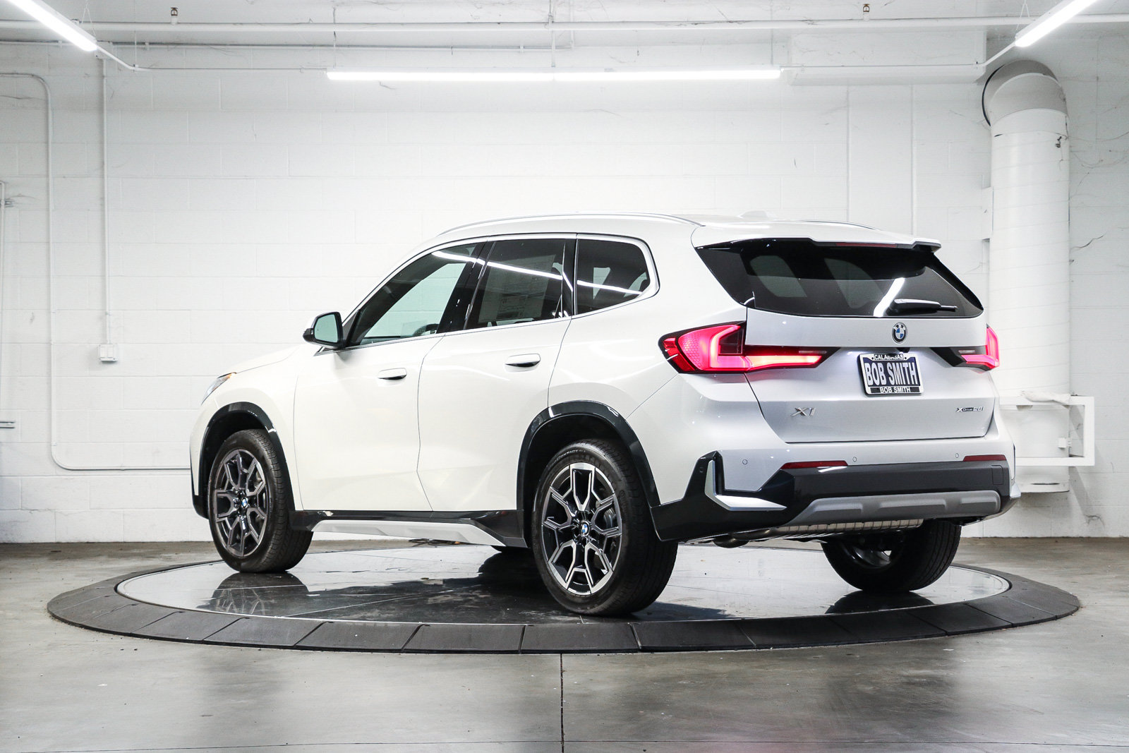 New 2026 BMW X1 xDrive28i w/ Convenience Package AWD/4WD image 4