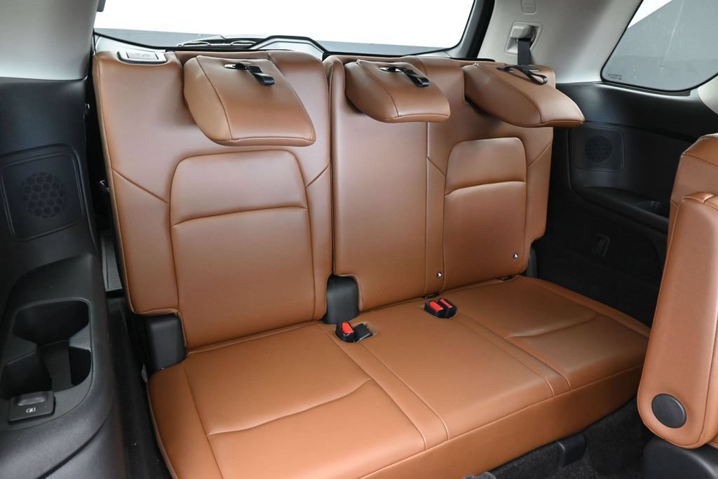 Used 2024 Nissan Pathfinder Platinum AWD/4WD image 43
