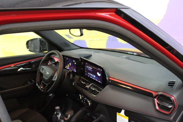 New 2026 Chevrolet TrailBlazer RS w/ Convenience Package AWD/4WD image 12