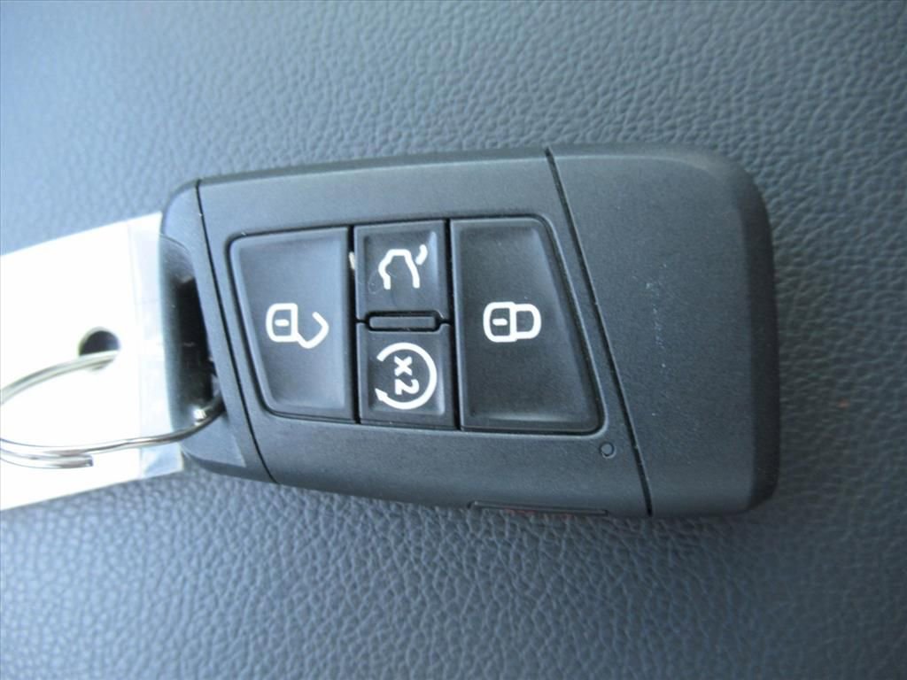 Used 2024 Volkswagen Tiguan SE FWD image 28