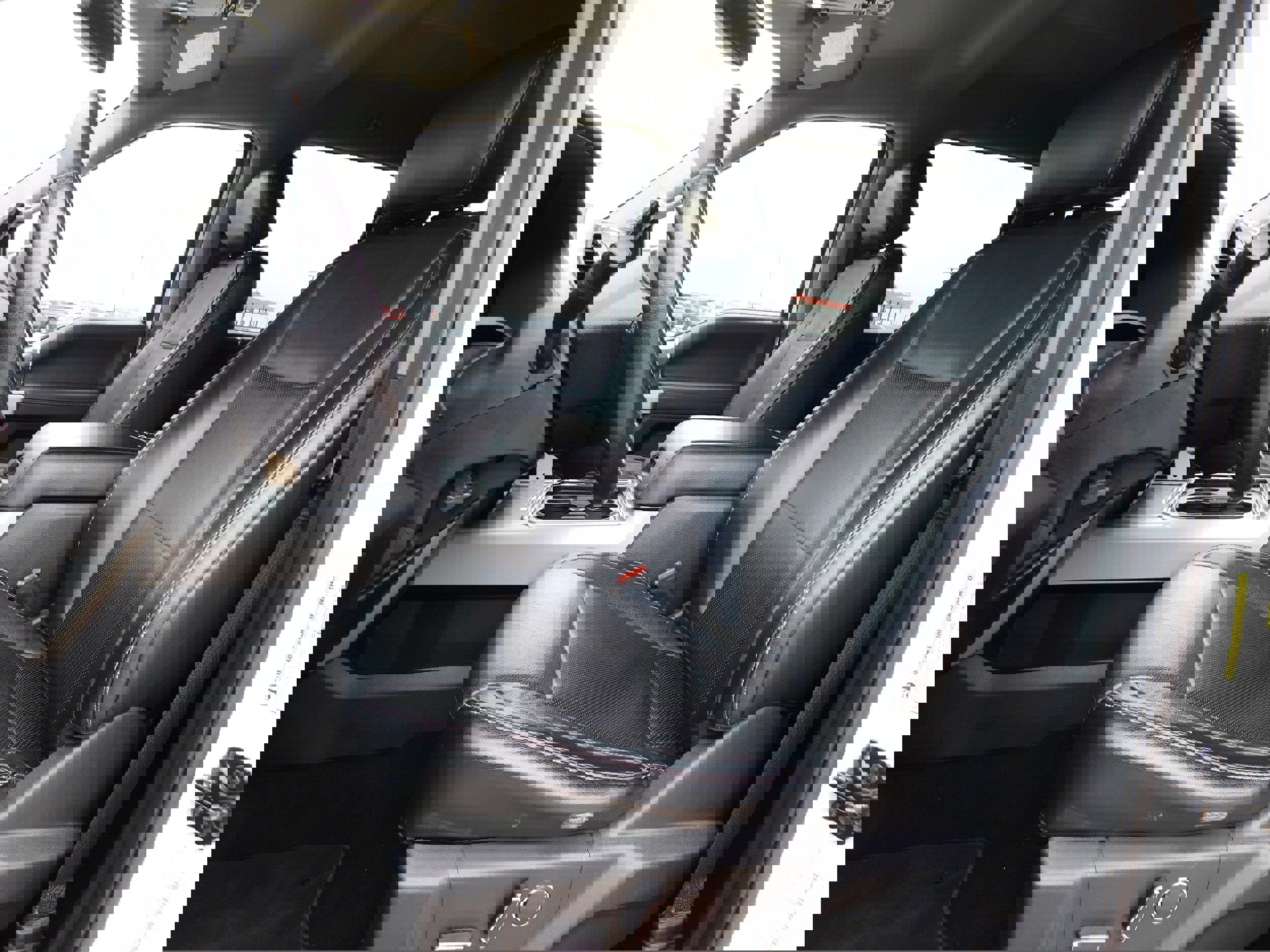 Used 2019 Ford F250 Lariat w/ Chrome Package image 15