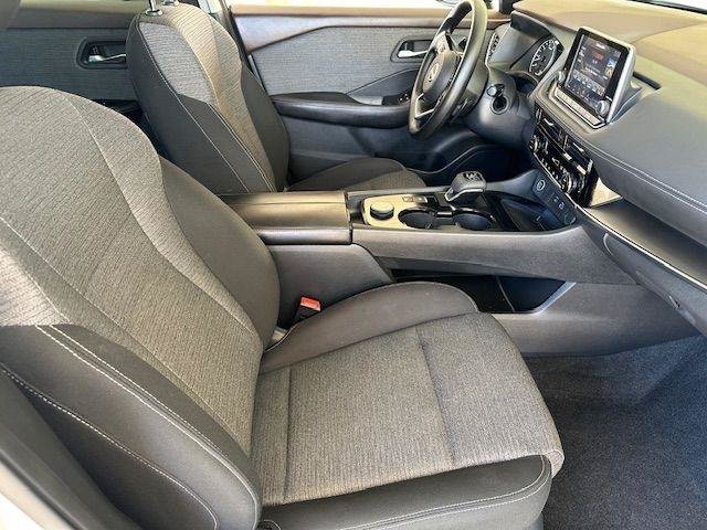 Used 2022 Nissan Rogue SV AWD/4WD image 25