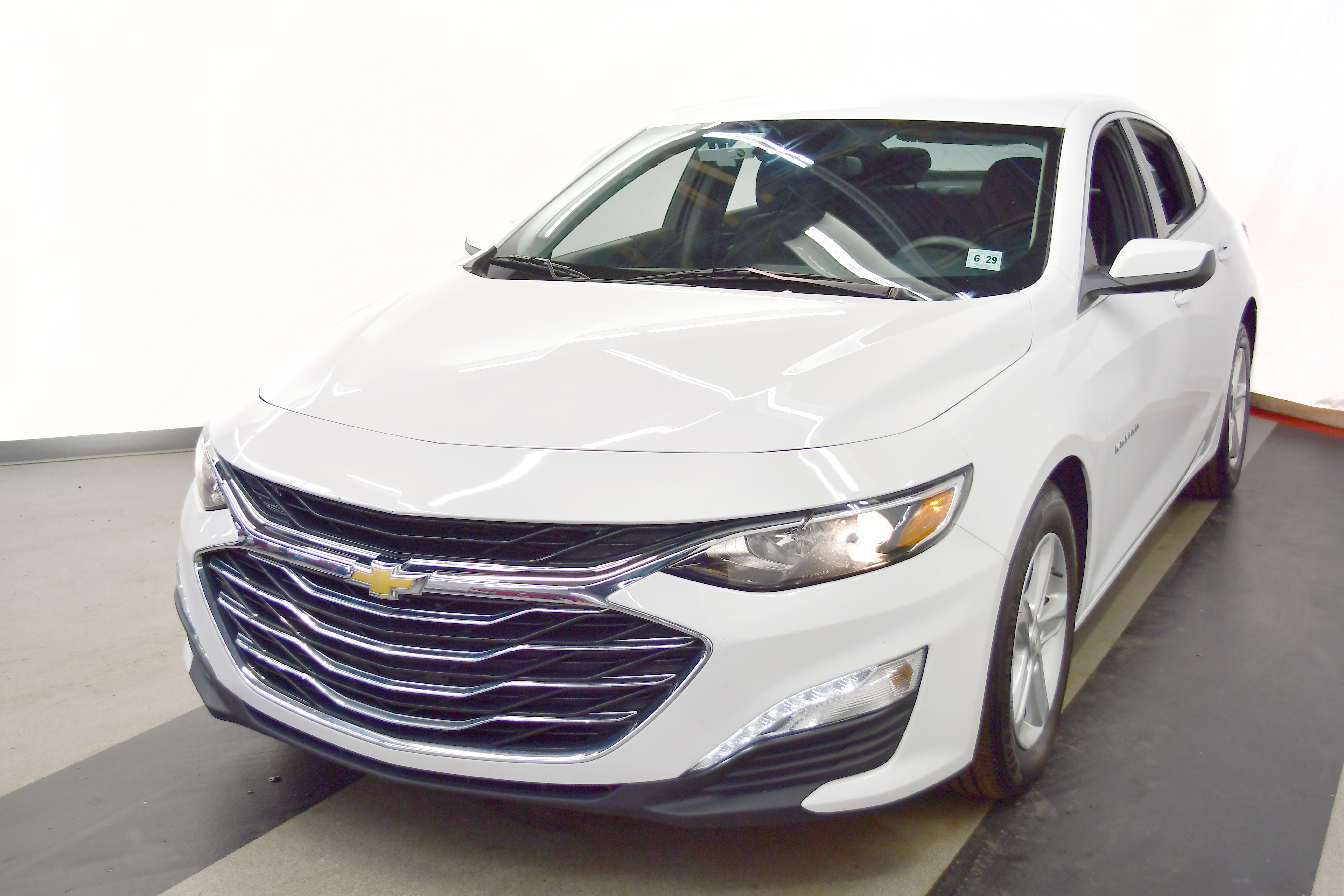 Used 2024 Chevrolet Malibu LT image 4