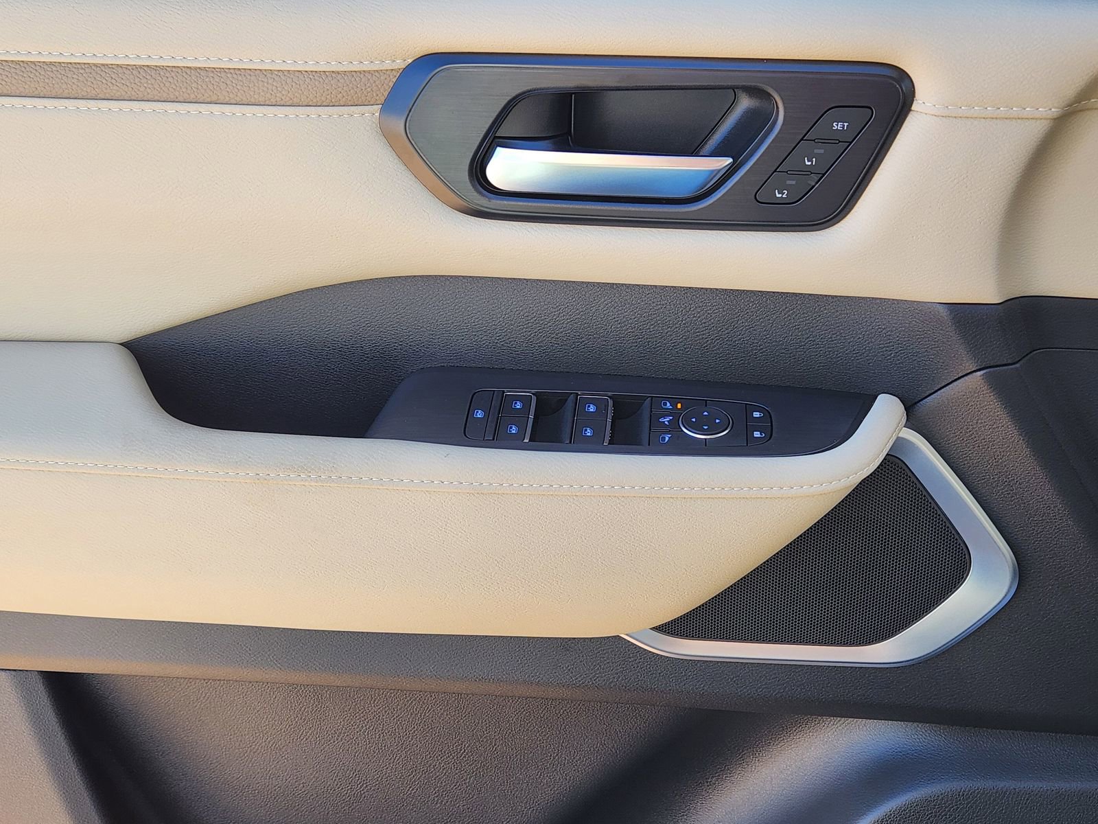 New 2026 Nissan Armada Platinum image 20