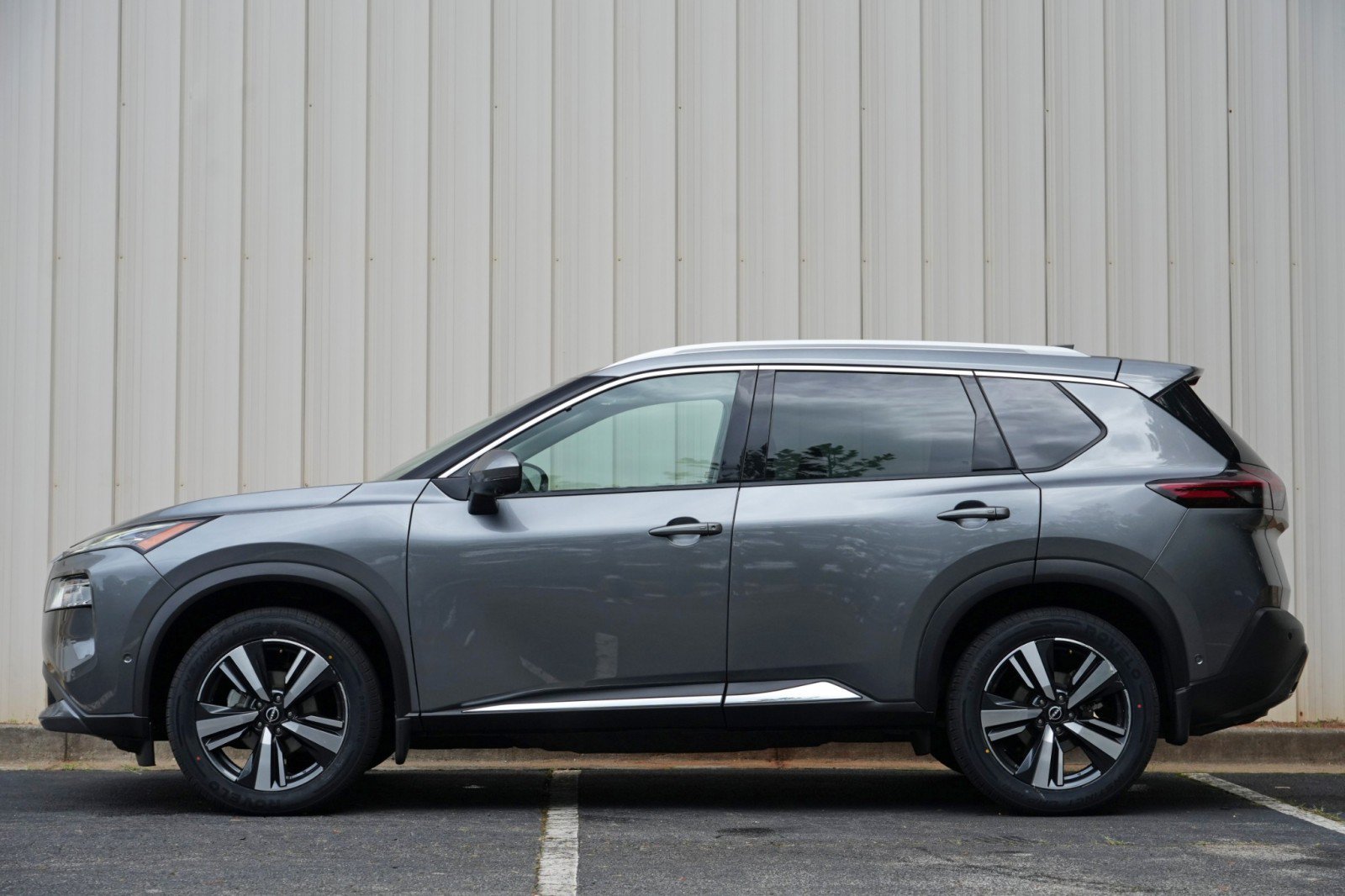 Used 2022 Nissan Rogue SL w/ SL Premium Package FWD image 8