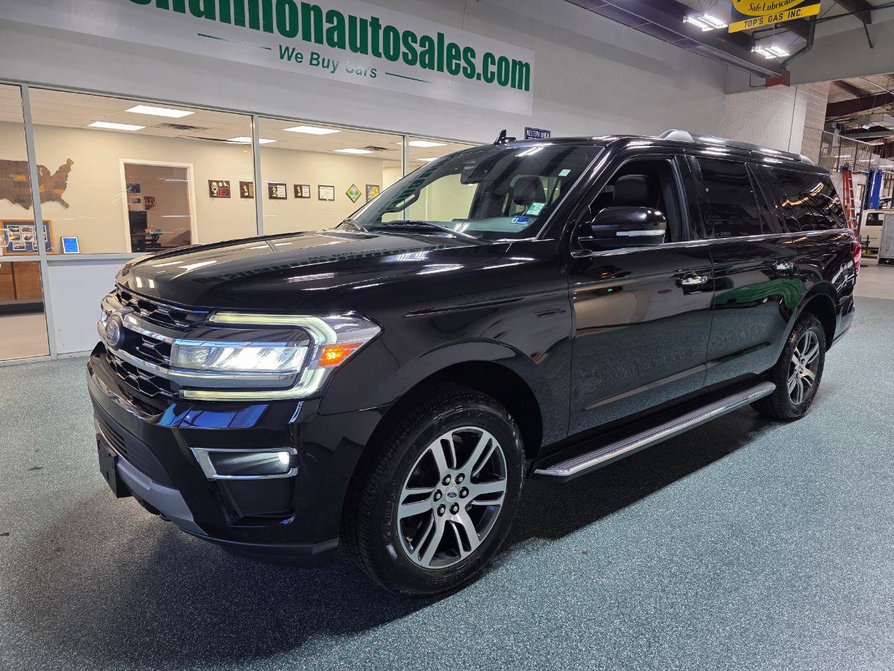 Used 2022 Ford Expedition Max Limited image 2