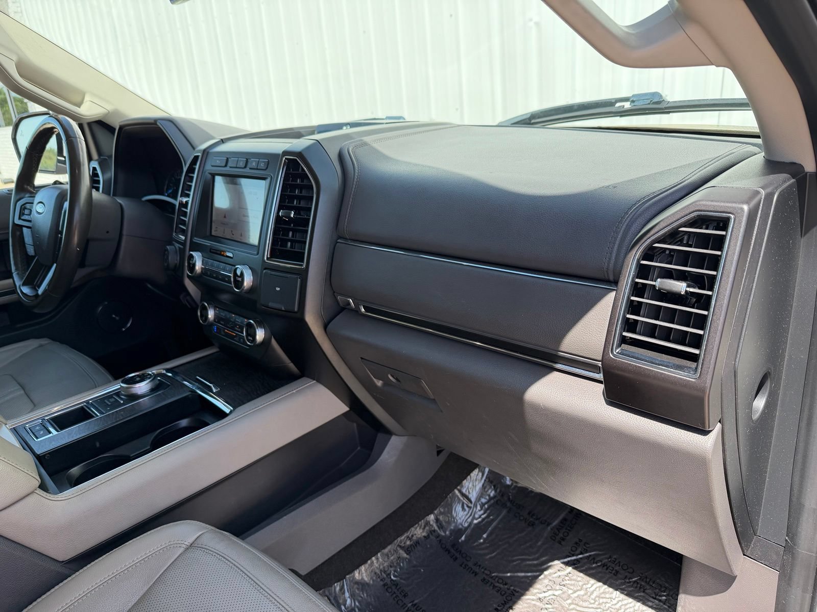 Used 2019 Ford Expedition Limited w/ Texas Edition Package RWD image 25