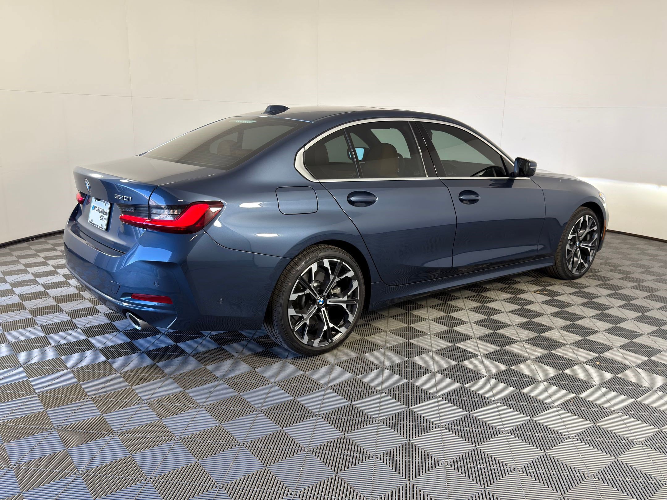 Used 2026 BMW 330i Sedan w/ Premium Package RWD image 8