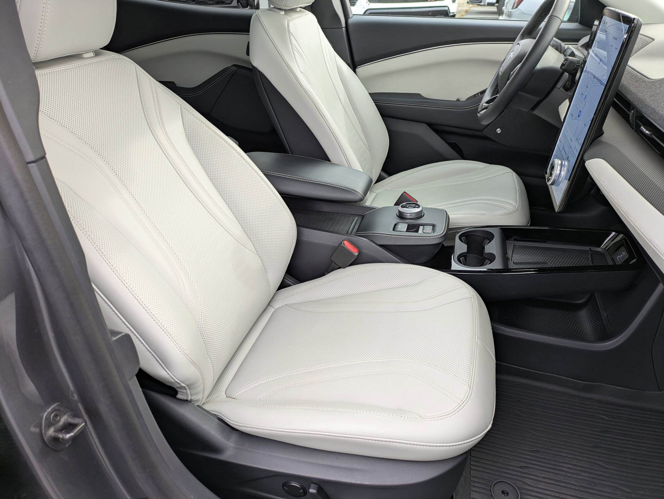 Used 2023 Ford Mustang Mach-E Premium image 37