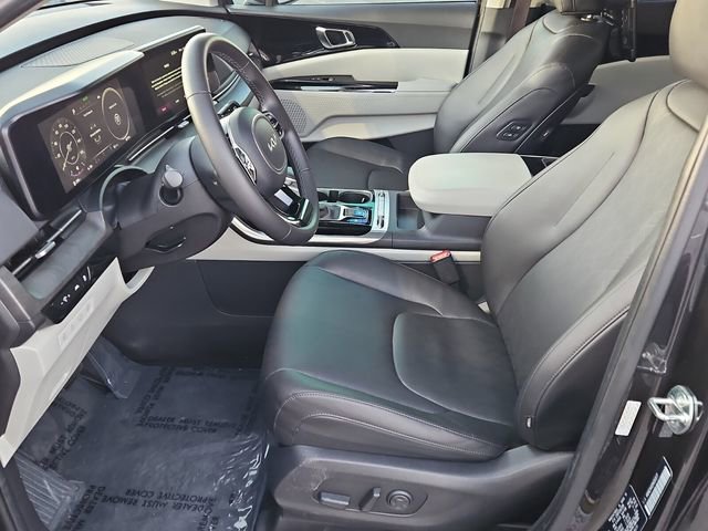 Used 2024 Kia Carnival SX image 11