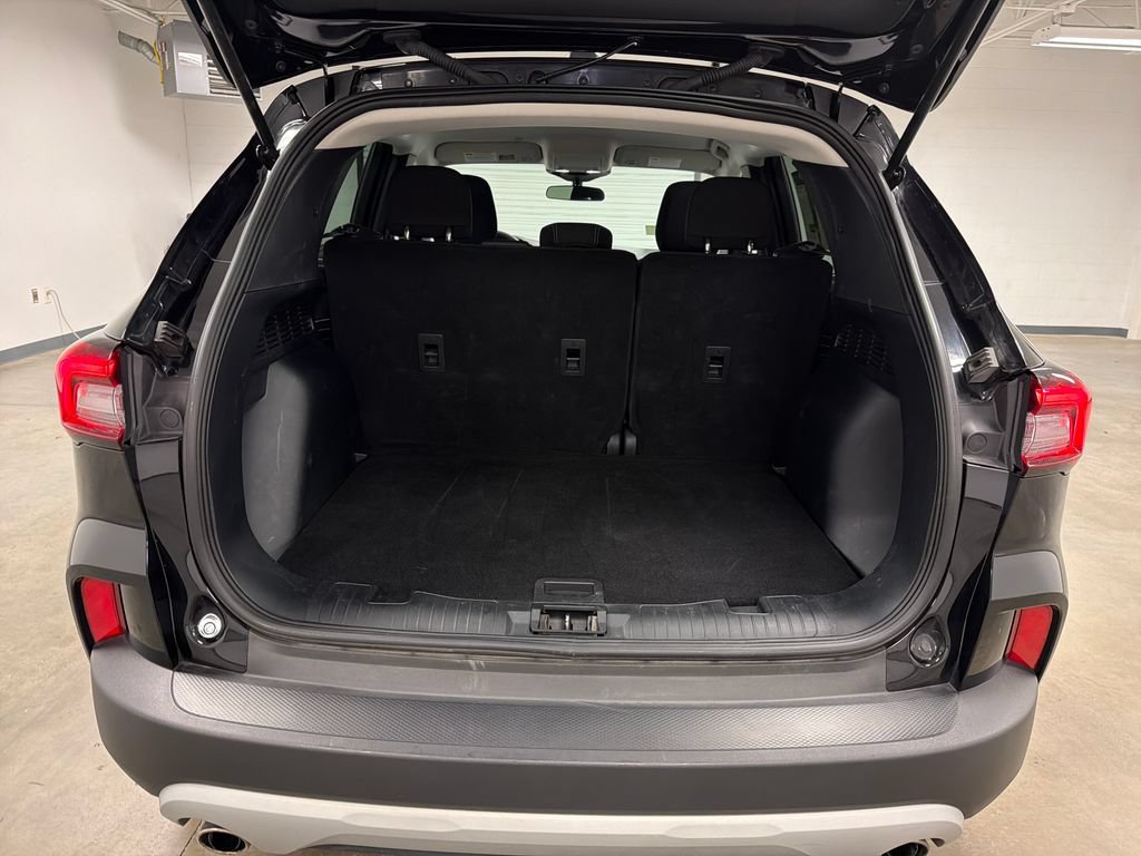 Used 2025 Ford Escape Active FWD image 17