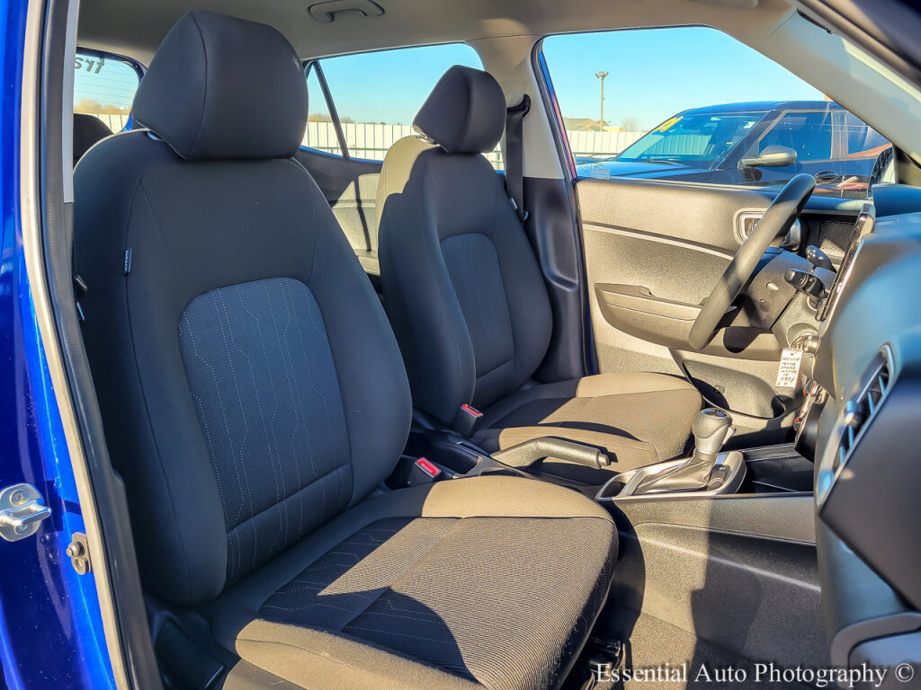 Used 2021 Hyundai Venue SE image 33