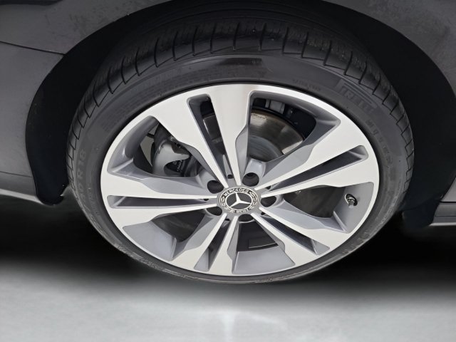 Used 2019 Mercedes-Benz CLA 250 4MATIC image 9