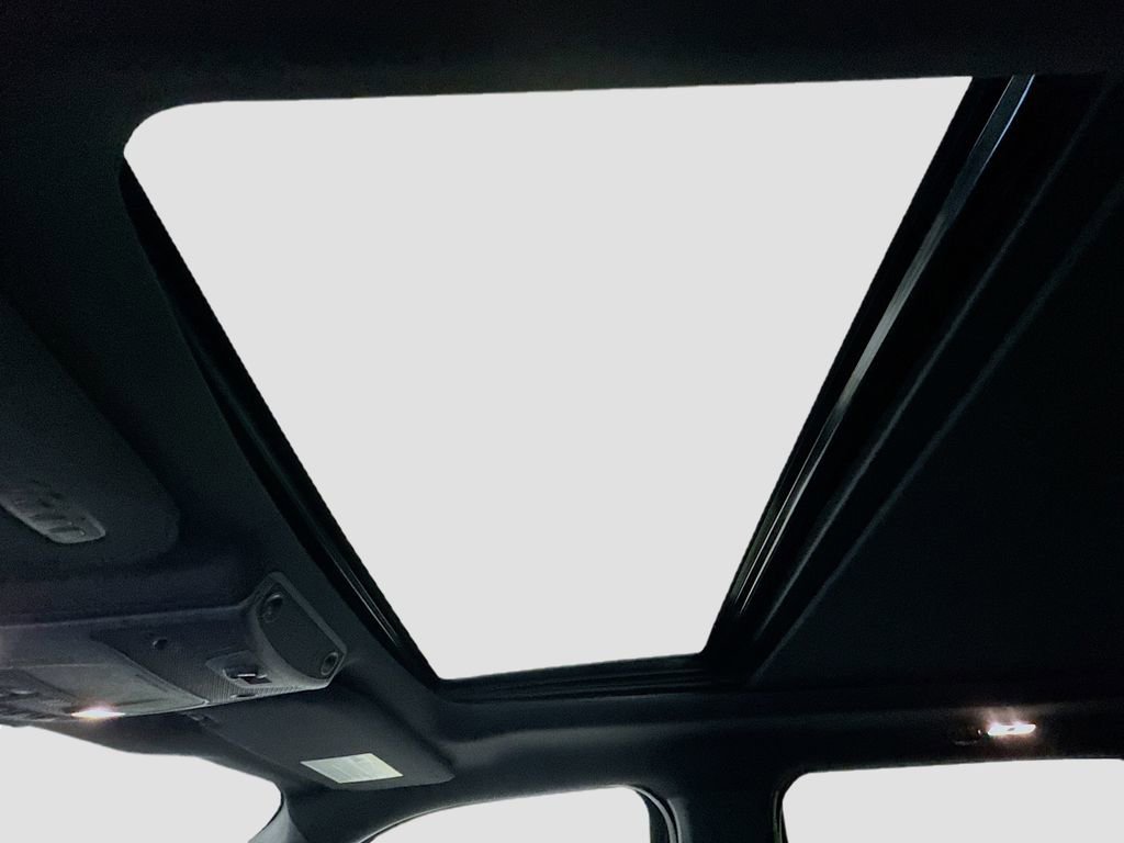 Used 2018 Ford F150 Platinum w/ Technology Package image 11