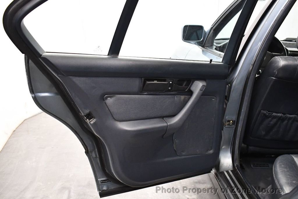 Used 1989 BMW 525i Sedan image 16