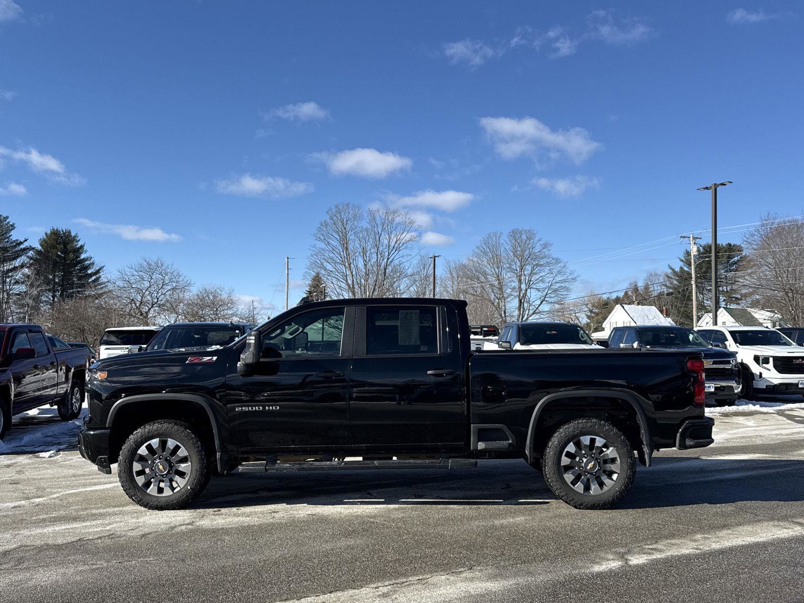Used 2025 Chevrolet Silverado 2500 Custom w/ Custom Value Package AWD/4WD image 3