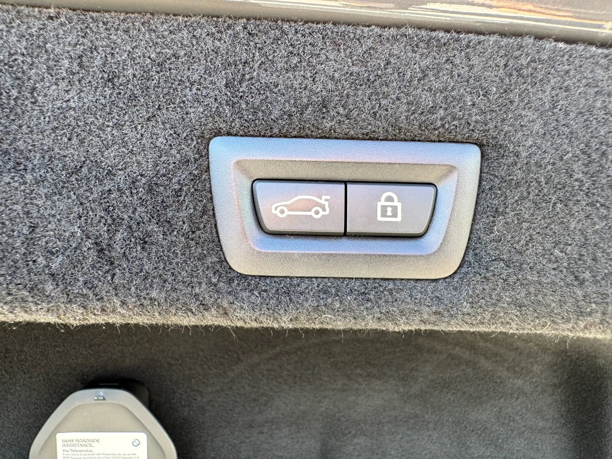 Used 2021 BMW 750i xDrive w/ Executive Package image 35