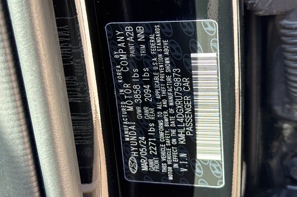 Used 2024 Hyundai Elantra SE image 32