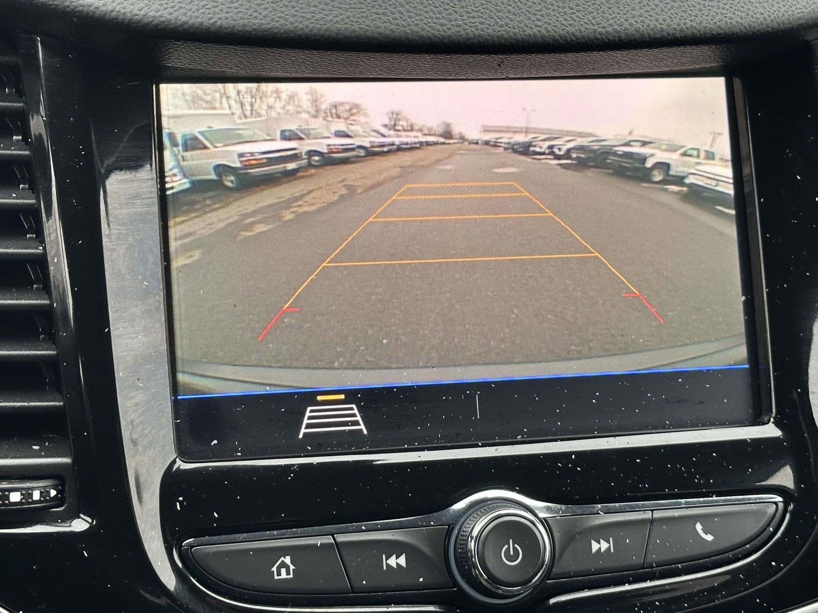 Certified 2022 Chevrolet Trax LT w/ LT Convenience Package image 11