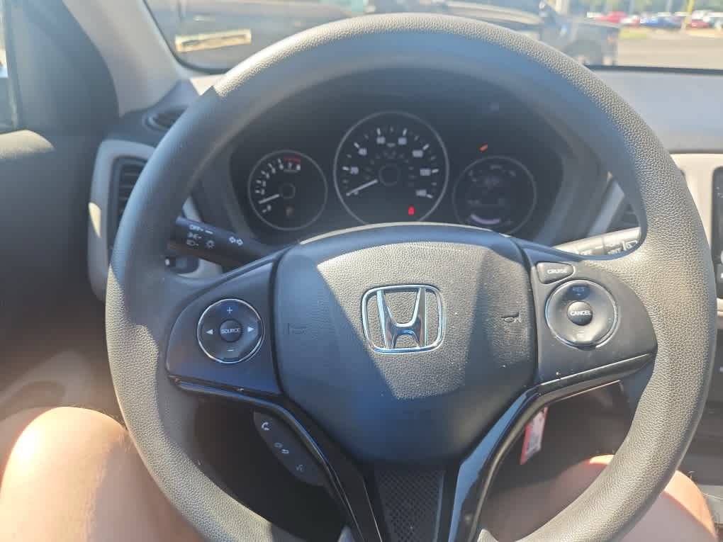 Used 2021 Honda HR-V LX image 15