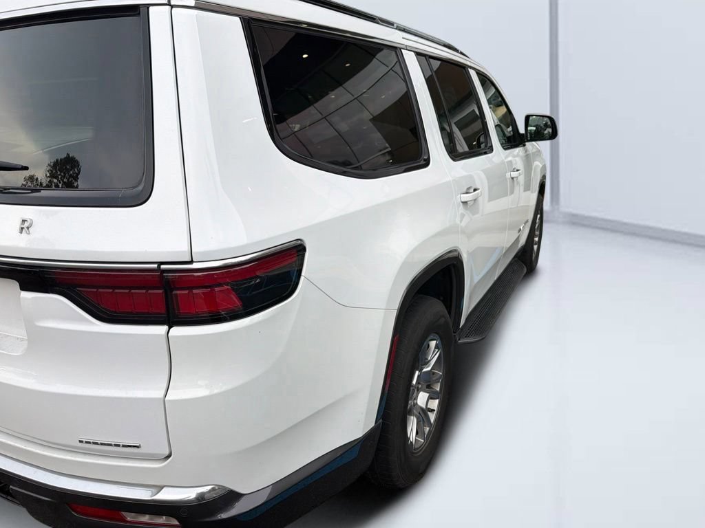 Used 2022 Jeep Wagoneer Series I RWD image 4