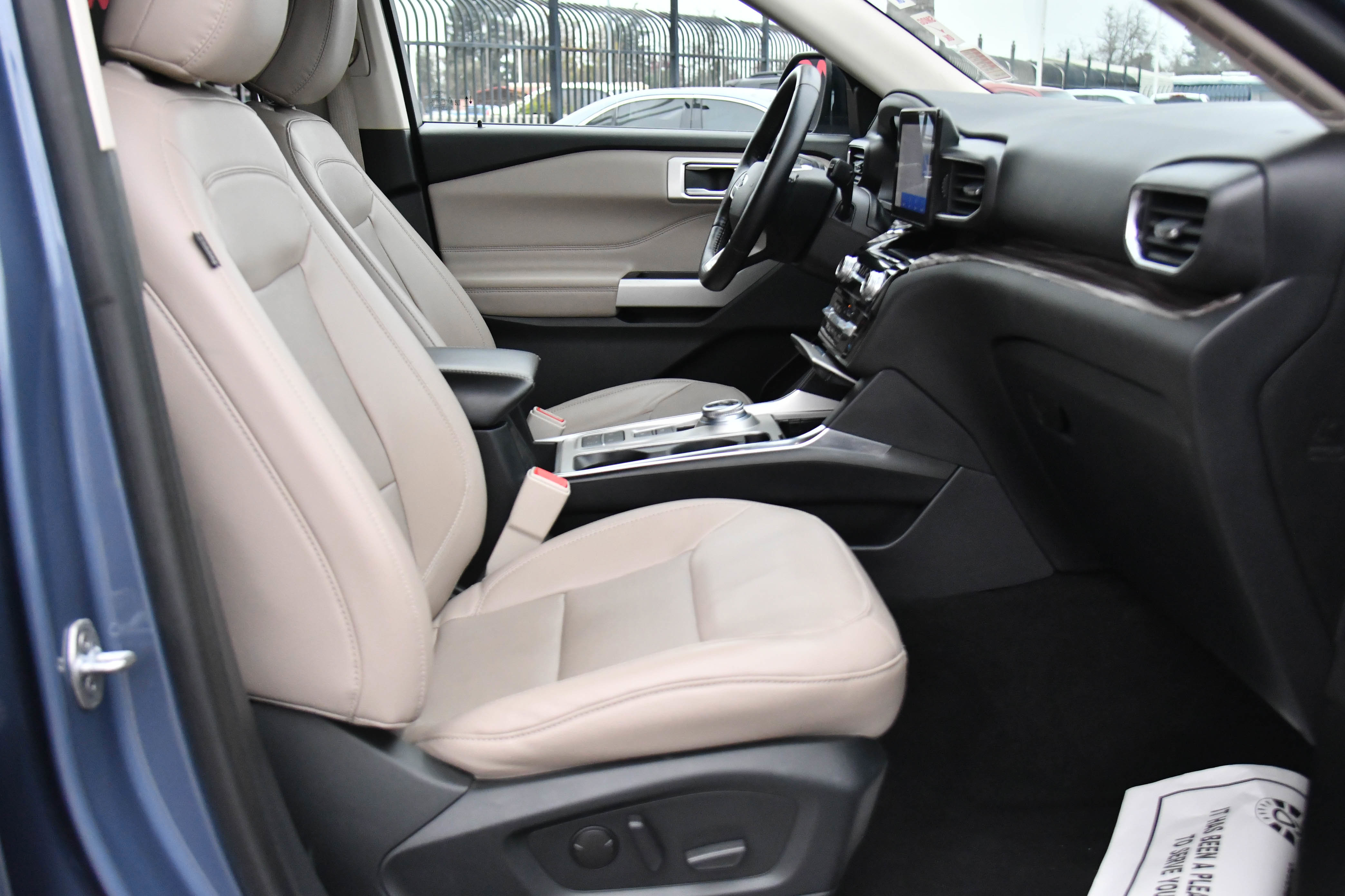 Used 2021 Ford Explorer Limited w/ Equipment Group 301A image 54