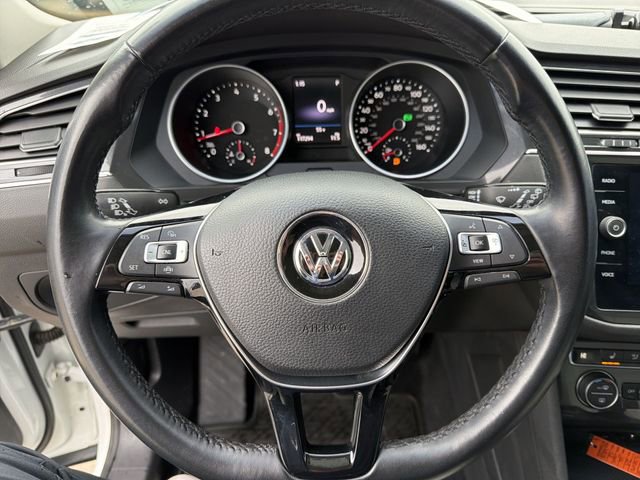 Used 2019 Volkswagen Tiguan SE w/ Panoramic Sunroof Package image 16