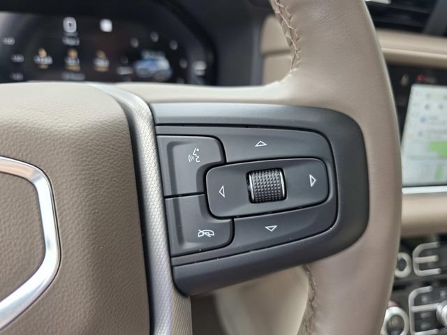 Used 2023 GMC Yukon Denali RWD image 18