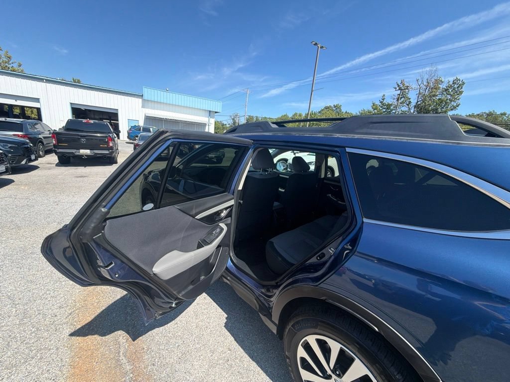Used 2020 Subaru Outback Premium AWD/4WD image 10
