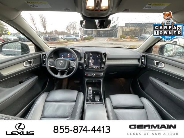Used 2025 Volvo XC40 B5 Plus image 14