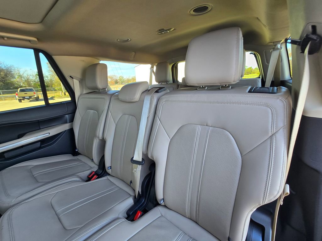 Used 2024 Ford Expedition Max Limited image 16