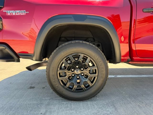 Used 2023 Chevrolet Colorado Trail Boss w/ Technology Package AWD/4WD image 9