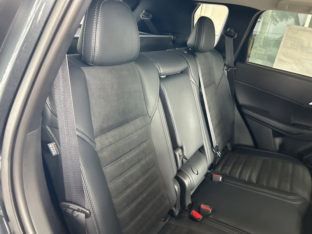 New 2025 Mitsubishi Outlander SE image 26