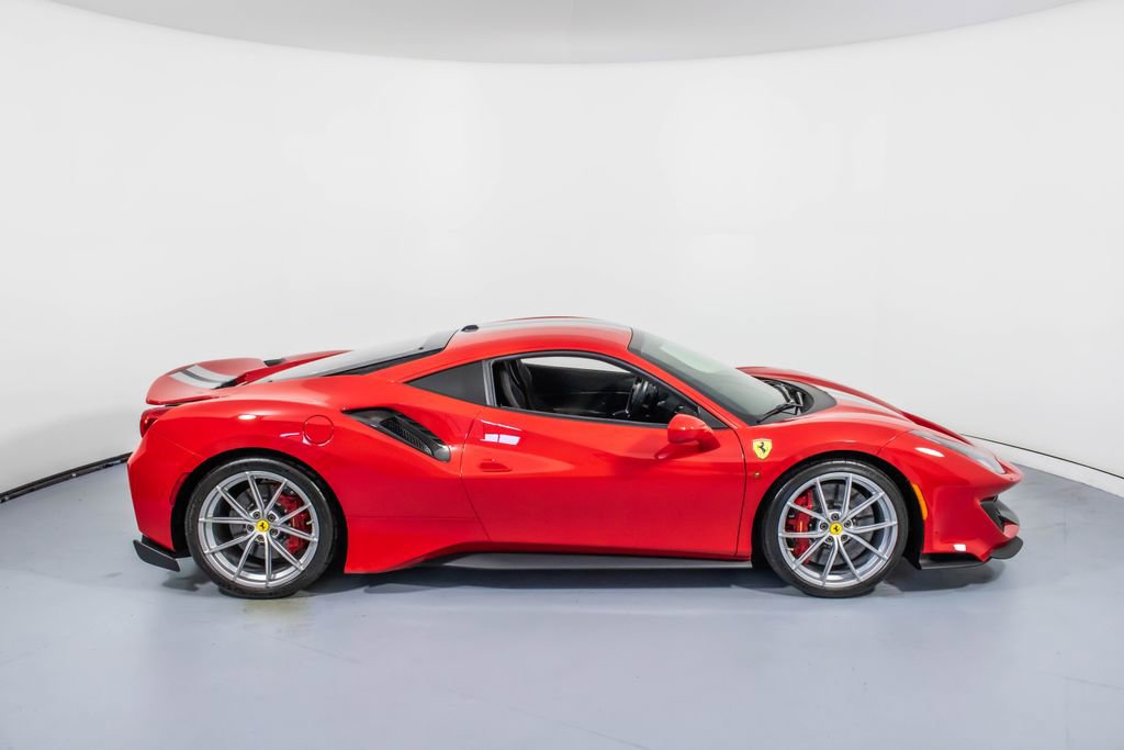 Used 2019 Ferrari 488 Pista Coupe image 2