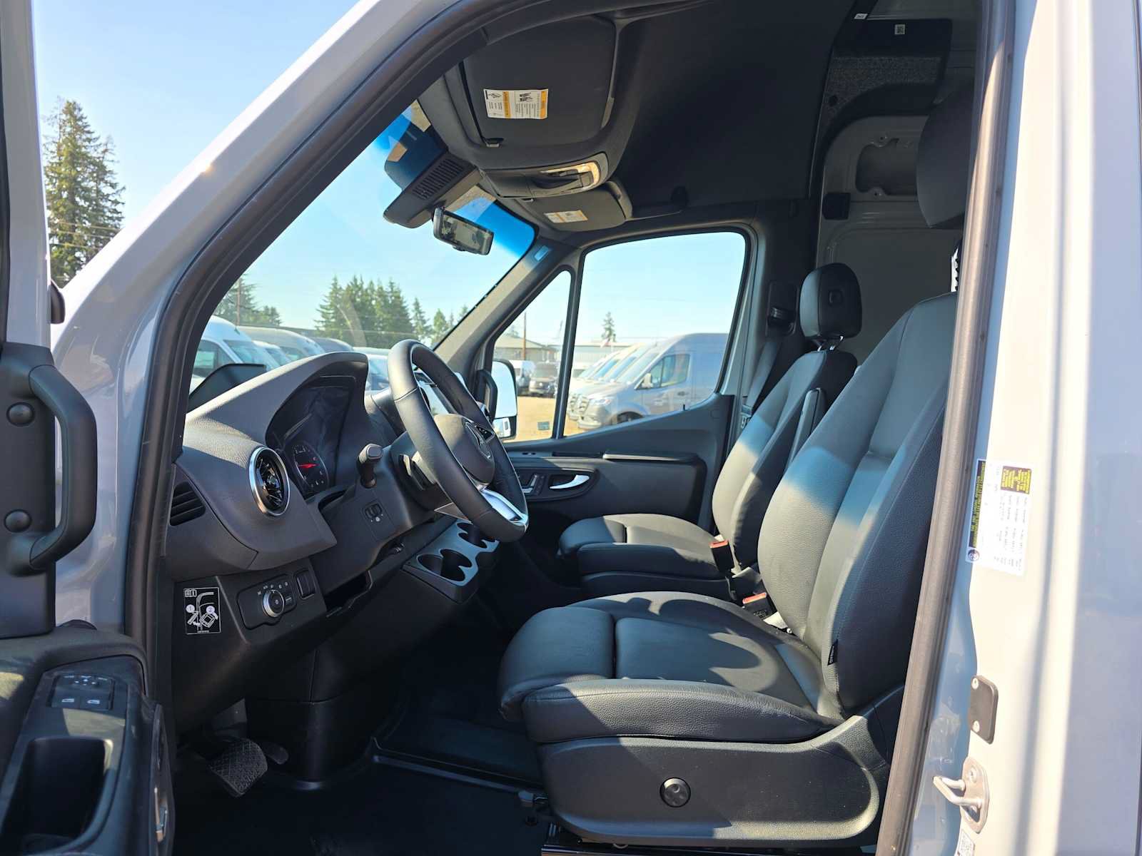 Used 2026 Mercedes-Benz Sprinter 2500 image 21