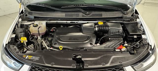 Used 2024 Chrysler Pacifica Touring-L FWD image 24
