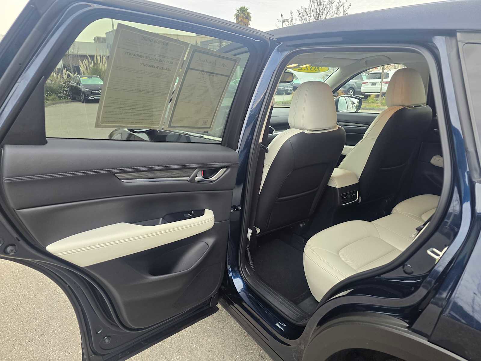 Used 2022 MAZDA CX-5 AWD 2.5 S w/ Premium Package image 17